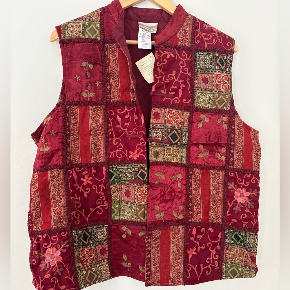 COLDWATER CREEK NWT XL Burgundy Embroidered Patchwork Vest Loop Buttons Floral